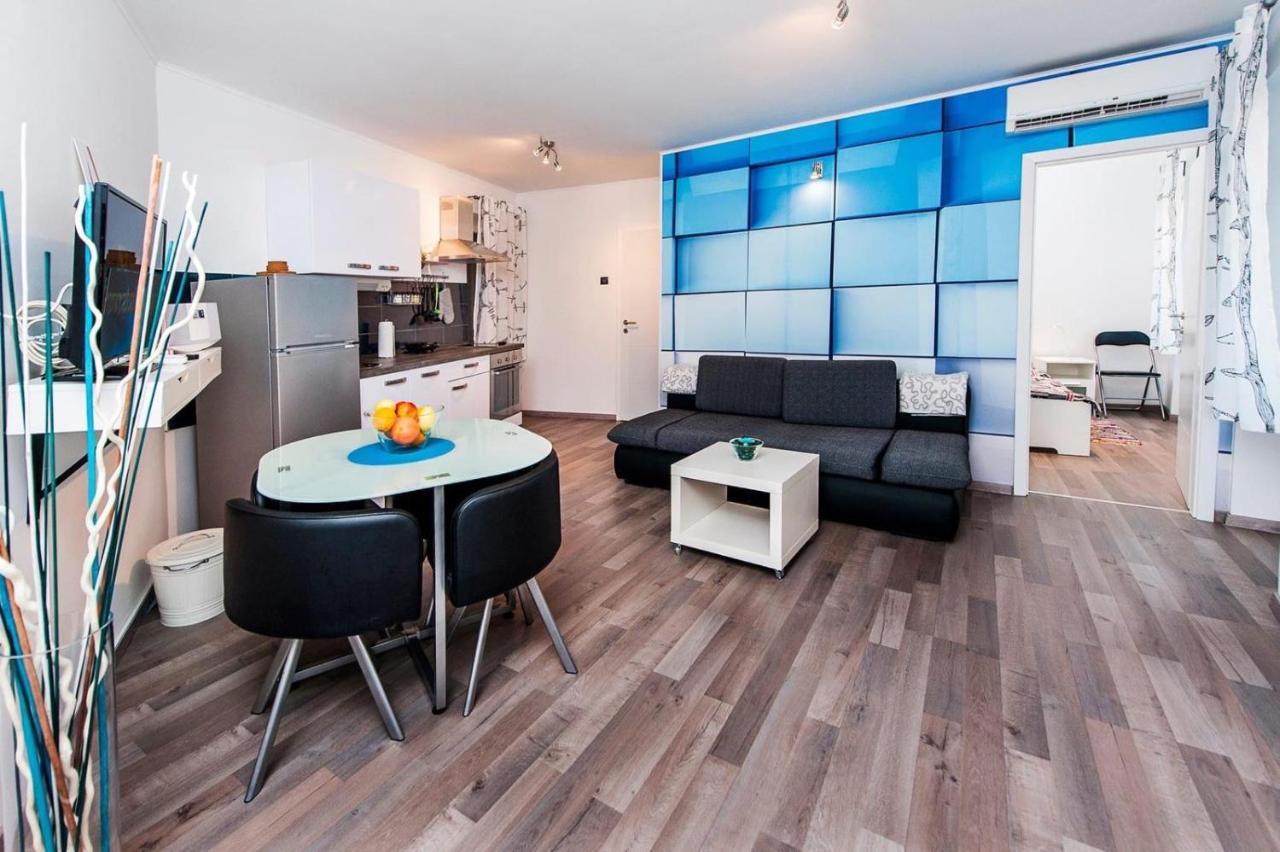 Apartman Puzzle Ровин Екстериор снимка